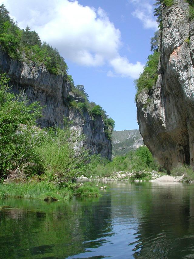 Les Gorges du Tarn en barque ou en canoë