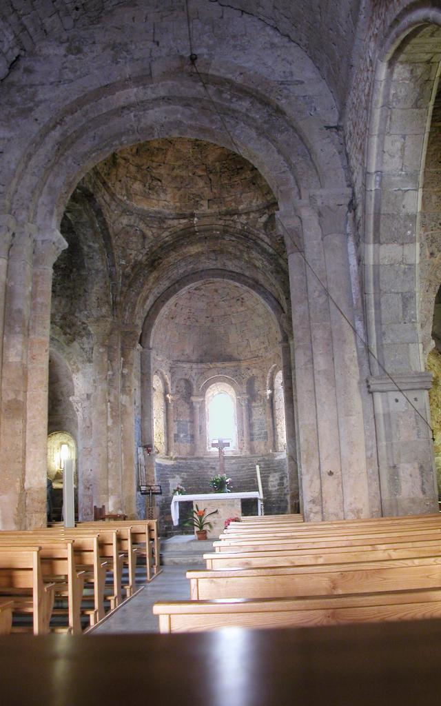 Eglise de Lanuéjols (48) - Intérieur