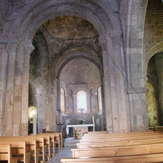 Eglise de Lanuéjols (48) - Intérieur