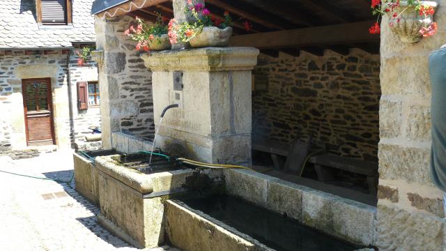 Fontaine Du Mas 1