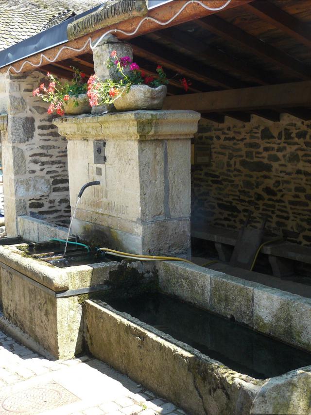 Fontaine Du Mas 1