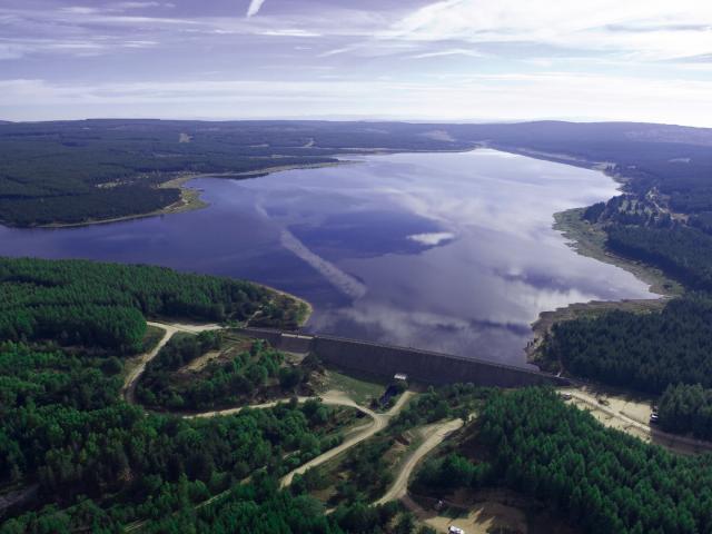 Lac de Charpal vue du ciel 1 - Margeride en Lozère