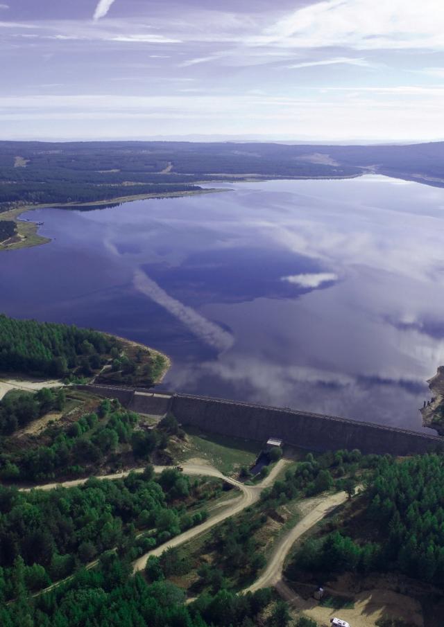 Lac de Charpal vue du ciel 1 - Margeride en Lozère