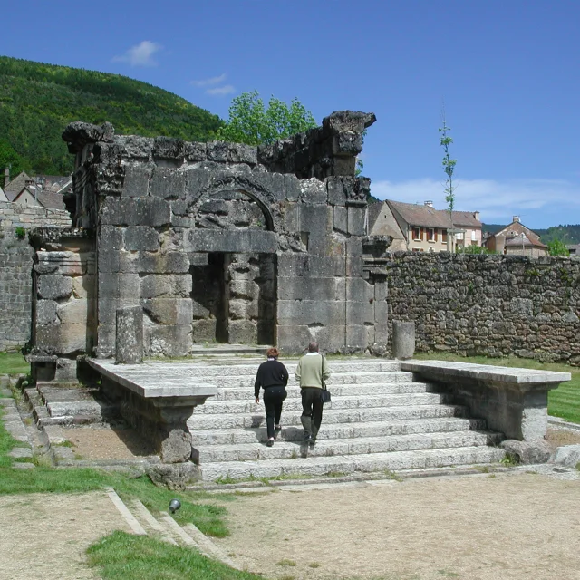 Mausolée Gallo-romain de Lanuéjols