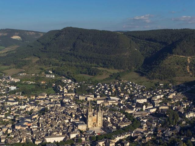 Mende et son causse vus du ciel