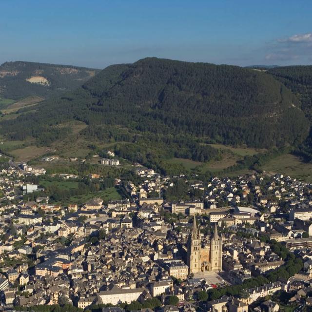 Mende et son causse vus du ciel