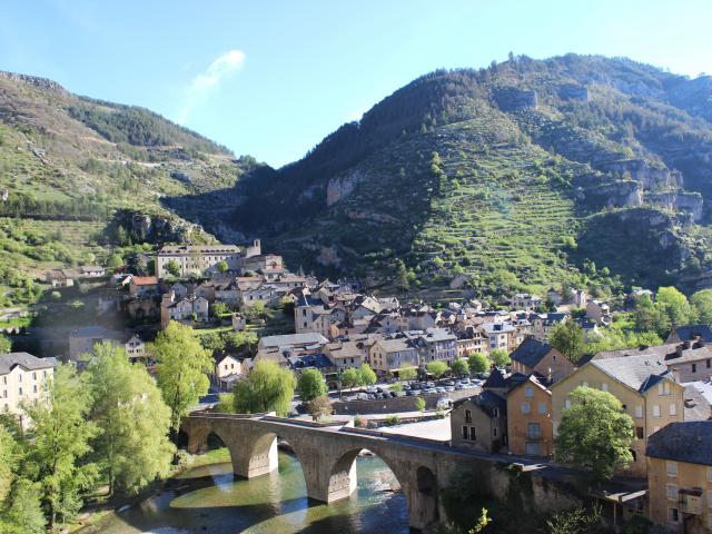 Vue de Sainte-Énimie