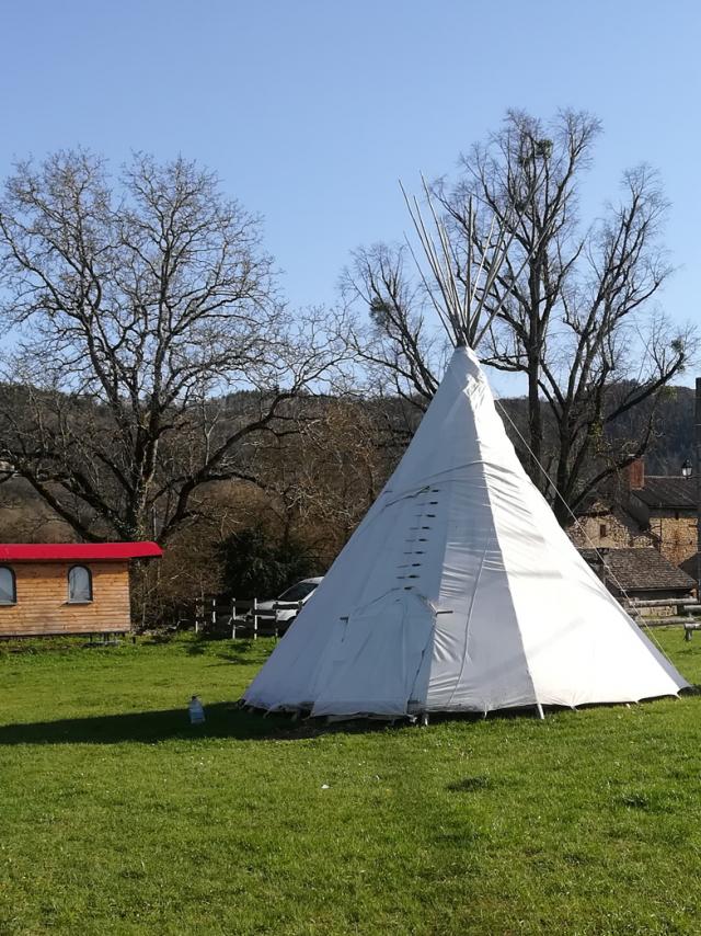 Zackary Tipi, hébergement insolite en Lozère