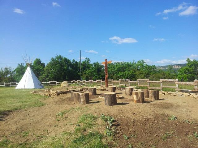 Zackary Tipi, hébergement insolite en Lozère