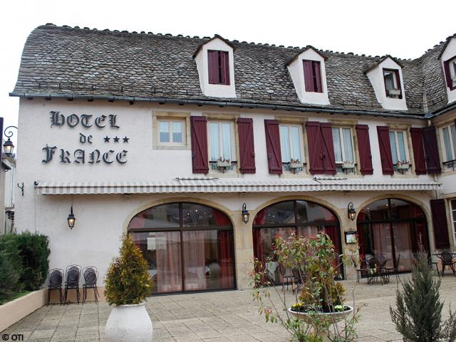 Façade de l'hôtel de France à Mende