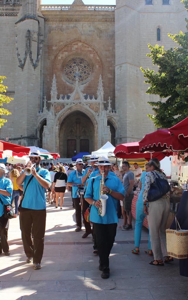 Le marchés de Mende place Urbain V