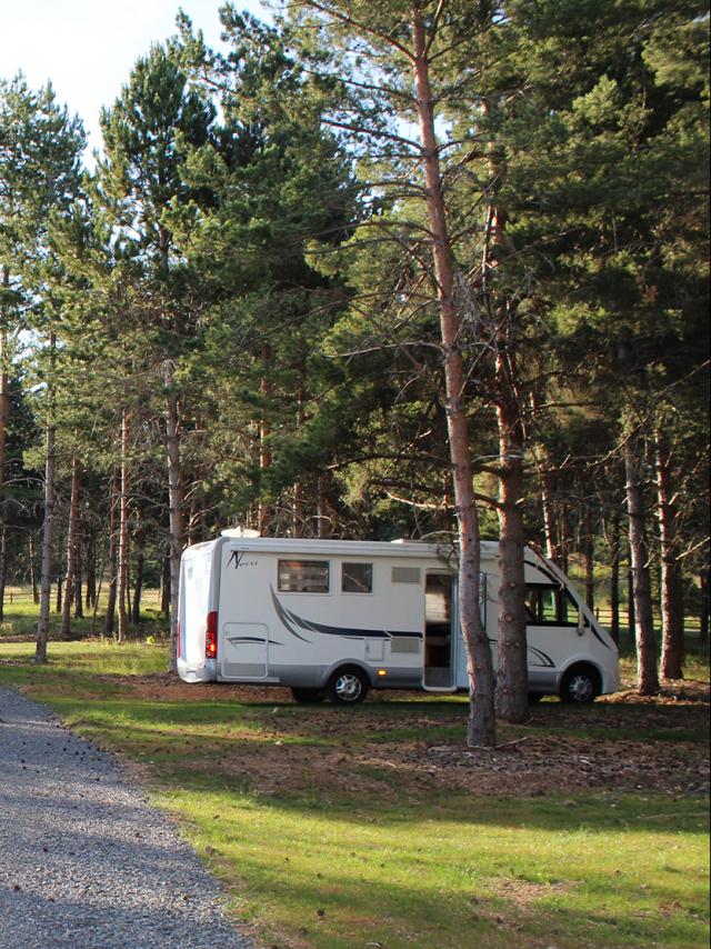 Aire Camping Car-Park à l'aérodrome de Mende