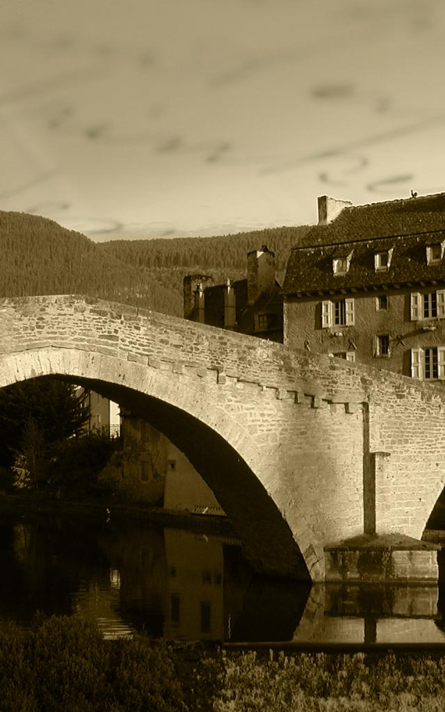 Pont Notre Dame en noir et blanc