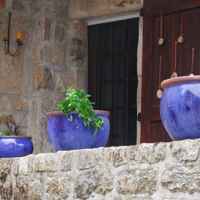 Terrasse Pots Violets