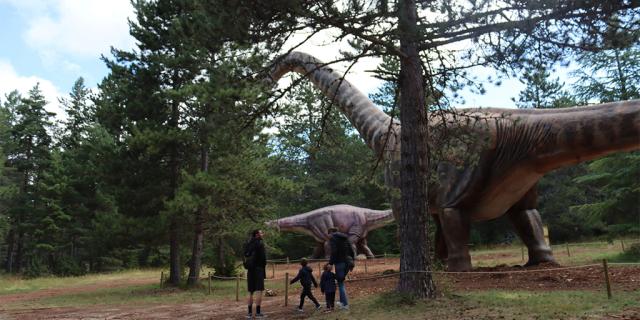 Dinopedia-Parc sur le Causse de Mende en Lozère