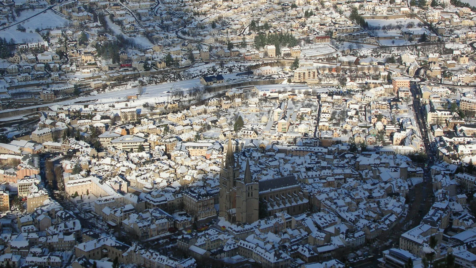 Mende sous la neige vue du Causse